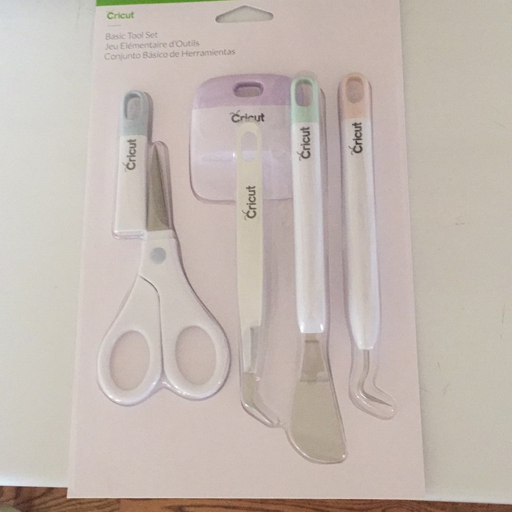 Cricut Basic Tools